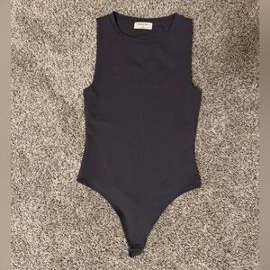 Aritzia Babaton Contour Muscle Bodysuit